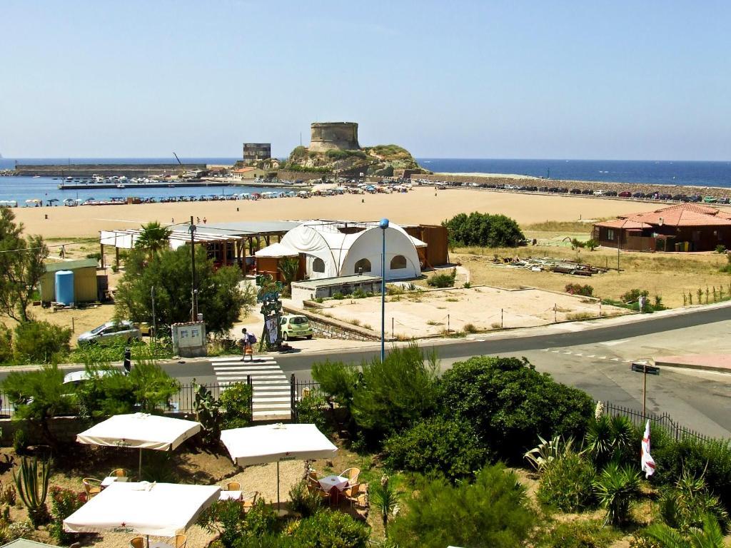 Hotel Miramare Bosa Marina Buitenkant foto