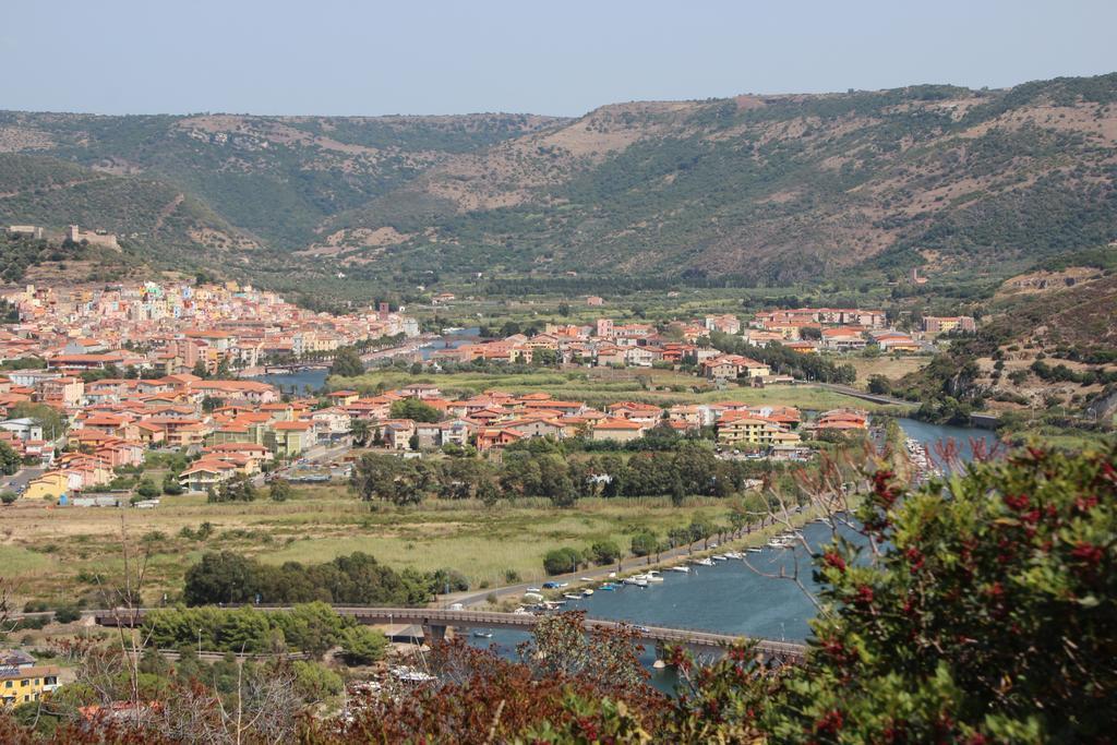 Hotel Miramare Bosa Marina Buitenkant foto