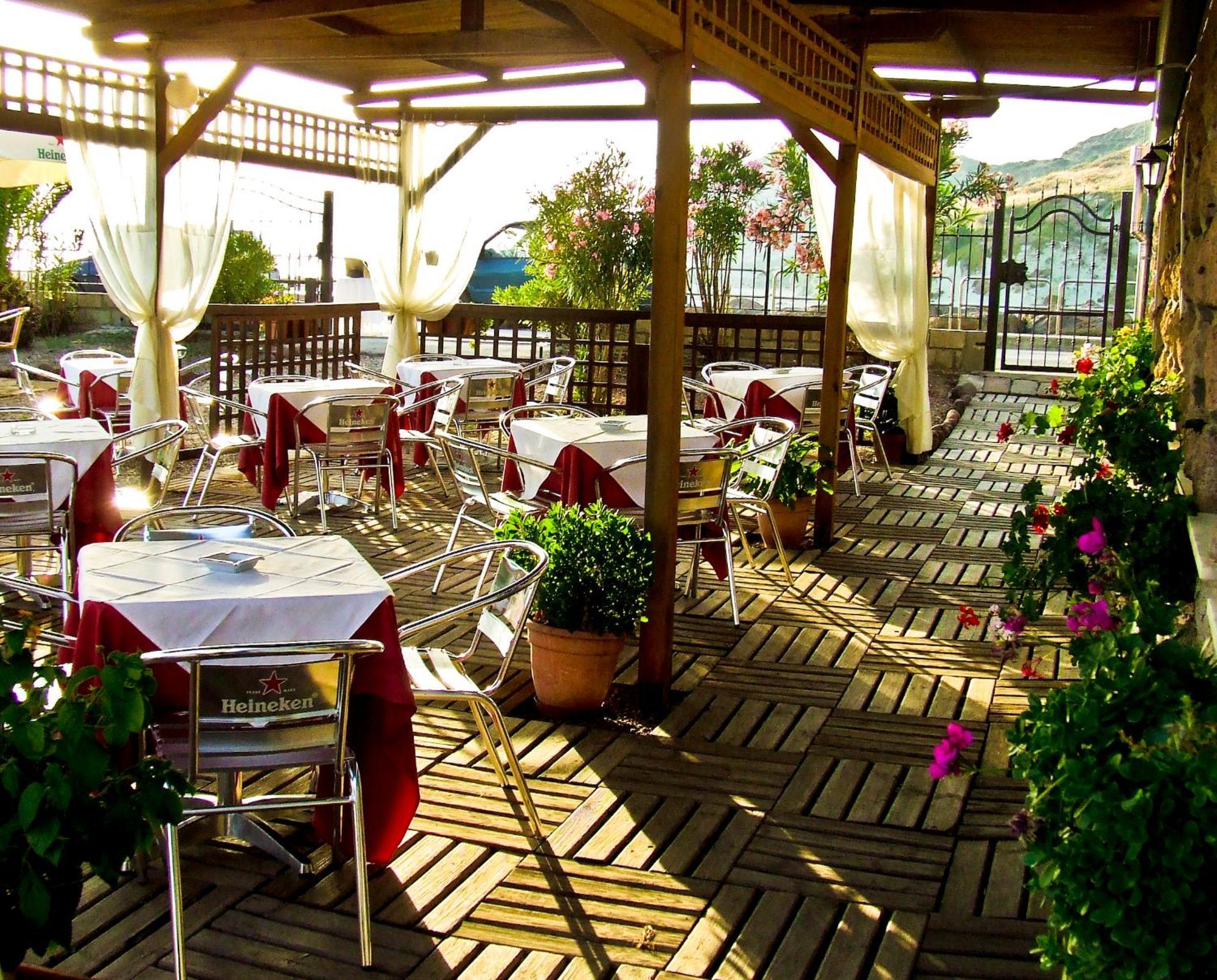 Hotel Miramare Bosa Marina Buitenkant foto